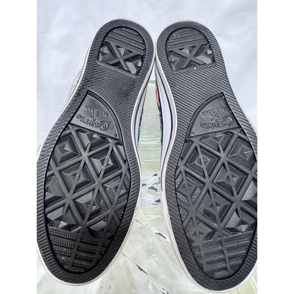 Custom Bling Chuck Taylor Hi Top Wonder Woman Converse - Sz. 7 Collectible. - Picture 5 of 5